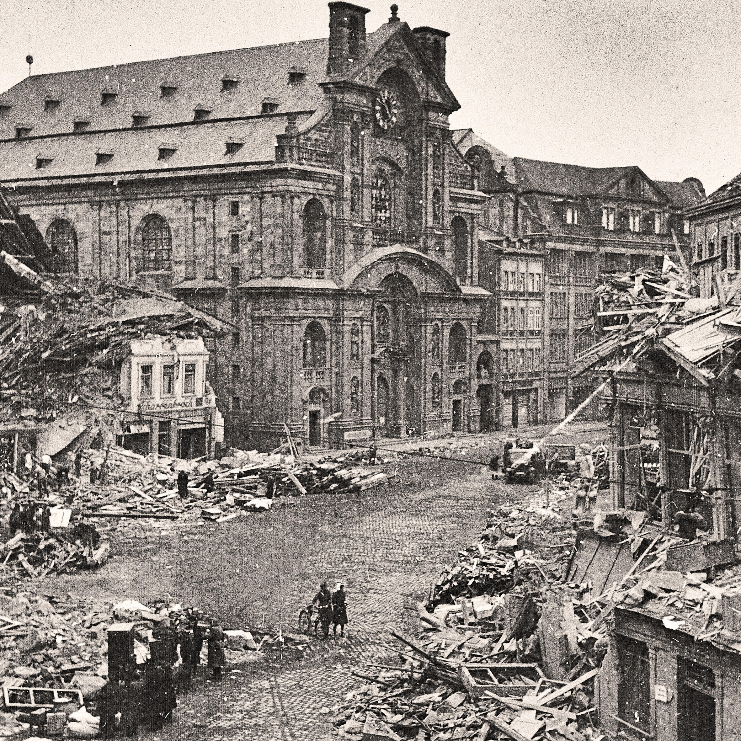 Zerstoerung des Gruenen Marktes in Bamberg