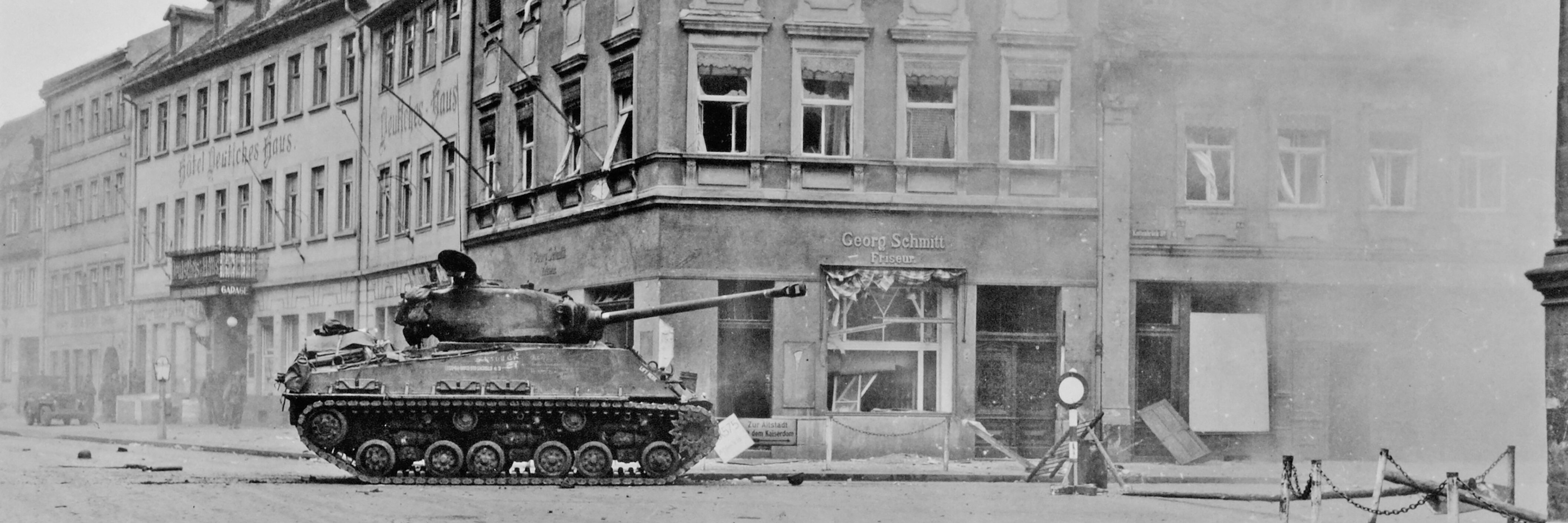 Amerikanischer Panzer in der Koenigsstrasse in Bamberg